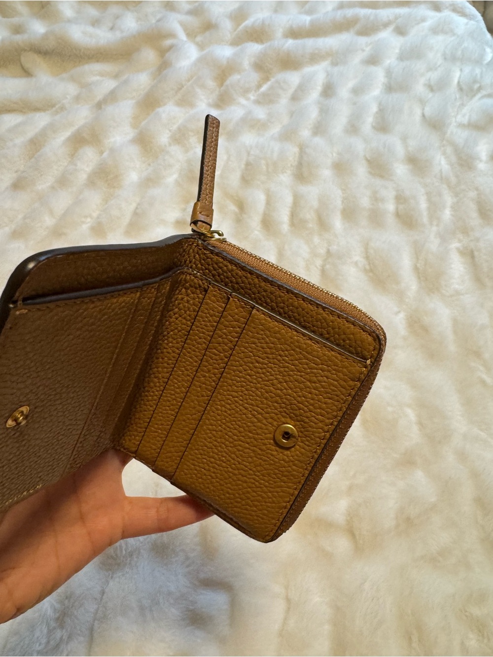 Tan Pebbled Leather Zip Wallet with Logo Accent! BRAND NEW AND FREE GWP 😍😍 - Picture 11 of 16